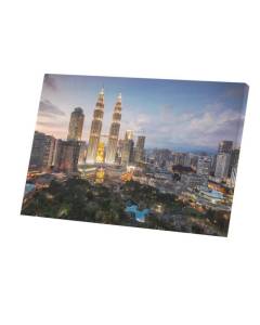 Tableau Décoratif  Tours Kuala Lumpur de Nuit Lumiere Ville Malaysie (45 cm x 30 cm)