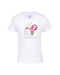 T-shirt Enfant Blanc I am 7 and Magical Anniversaire Celebration Cadeau Anglais Licorne Fantaisie